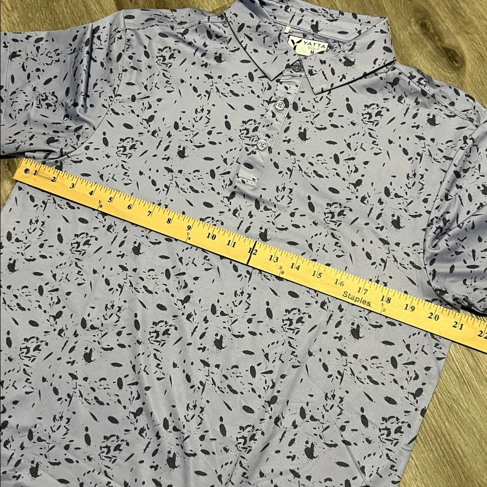 Yatta Golf men’s light purple w/ gray‎ splatter design polo, size M